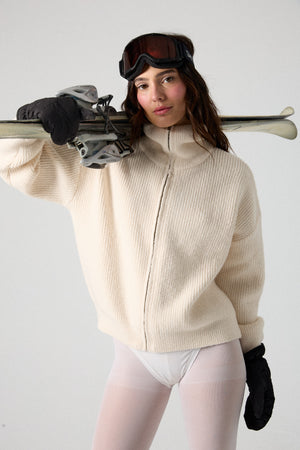 THE OVERSIZED ZIP UP SWEATER – NOBLE