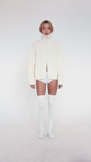 THE OVERSIZED ZIP UP SWEATER – NOBLE